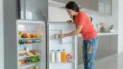 Stačí postaviť pohár s touto látkou na policu – a v chladničke bude vždy cítiť sviežu a príjemnú vôňu.