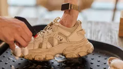 Ako správne prať semišové tenisky, aby sa nepoškodili?